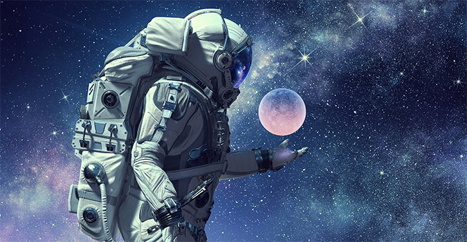 Ein Astronaut schwebt im Weltraum und hält einen kleinen Planeten in der Hand.