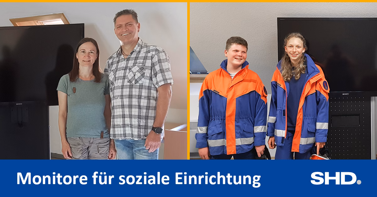 Glückliche Empfänger von gespendeten Monitoren für soziale Einrichtungen durch SHD