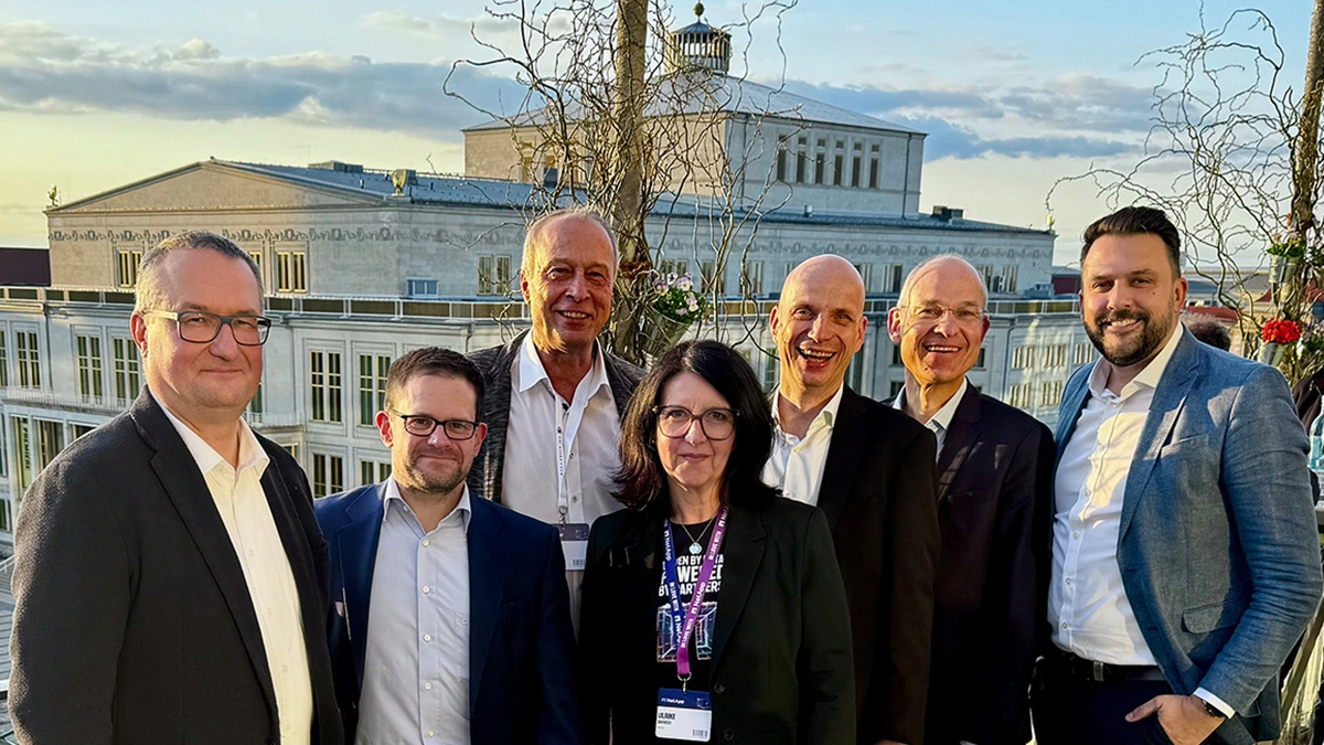 Gruppenfoto der Teams von NetApp und SHD